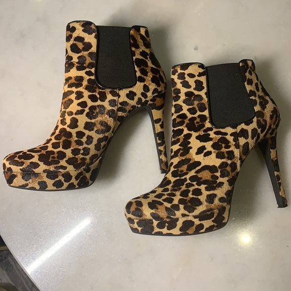 Gianni Bini hide leopard print ankle booties - Picture 3 of 7